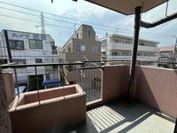 バルコニー:305号室参考バルコニー　花壇あり